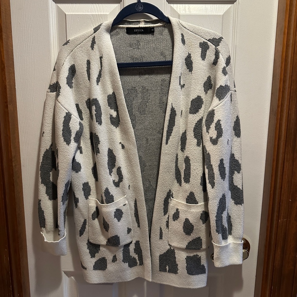 Zesica Black and Cream Animal Print Cardigan